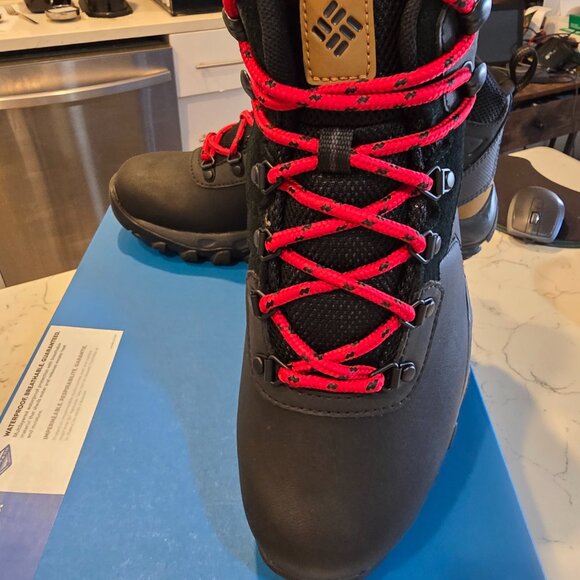 Columbia Newton Ridge Plus II Waterproof Boots Mens Sz 9 WIDE Hiking Shoes NEW - Picture 2 of 9